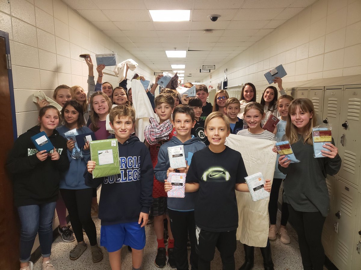 rsnoto523's tweet photo. Big shout out to my Jr. Beta Club for your wonderful pillowcase donations!! #pillowcasedress @Refuse2doNothin #refusetodonothing @CMShuskypride #cafenoto https://t.co/RwMwApK3ot