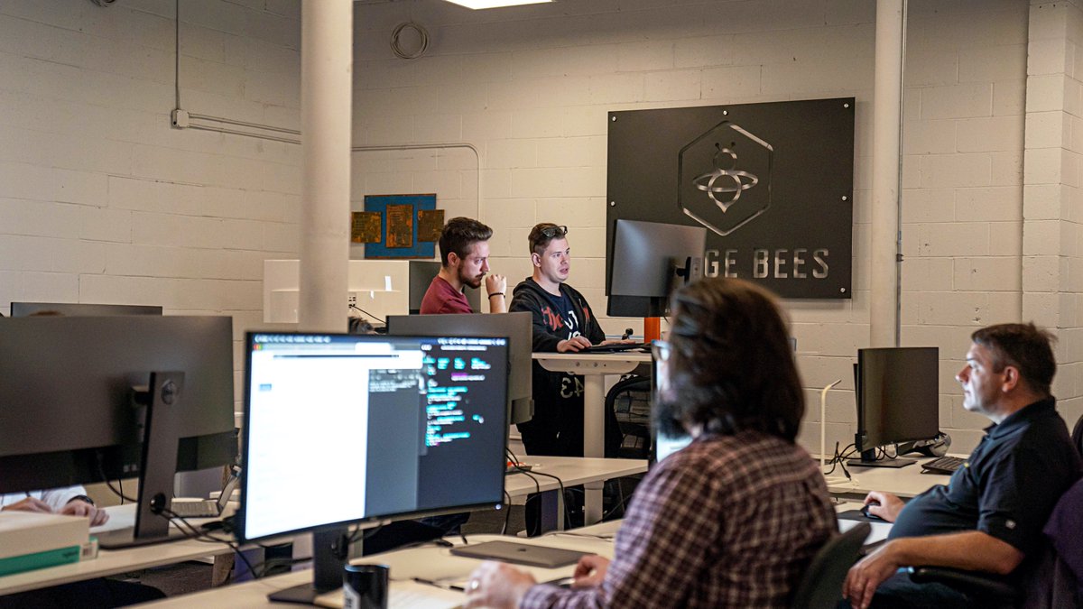 orangebeesllc's tweet photo. When you work with #OrangeBees you are improving your bottom line by streamlining your business processes, investing in customer relationships and boosting productivity. 🐝 #Software #YeahThatGreenville https://t.co/C342obIcNc