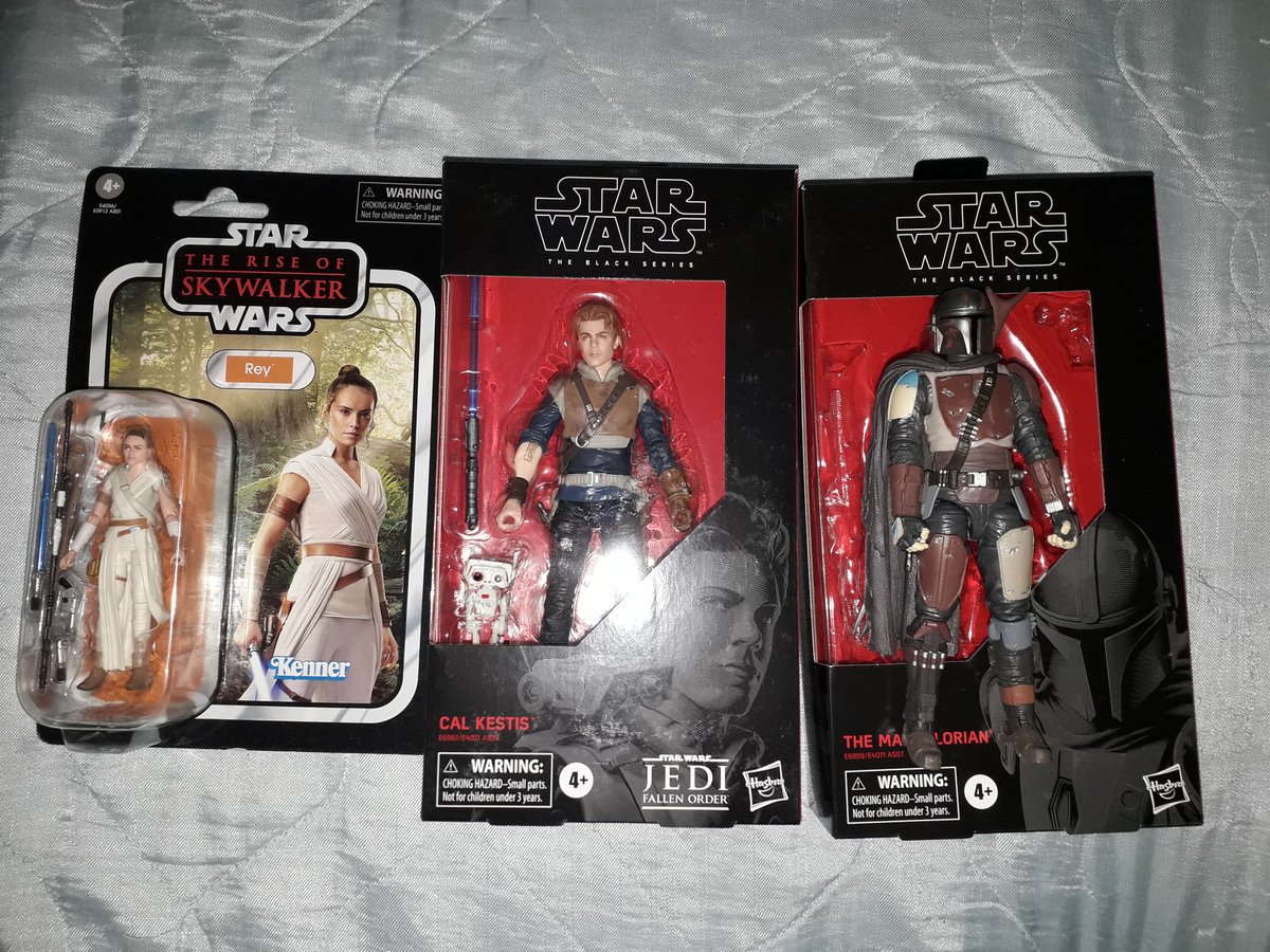 EL_BENDU's tweet photo. Con la llegada de Cal Kestis de #JediFallenOrder tengo mi #TripleForceFriday completo. Feliz 😀😁🤗
#StarWars https://t.co/B4sHW2DdB5