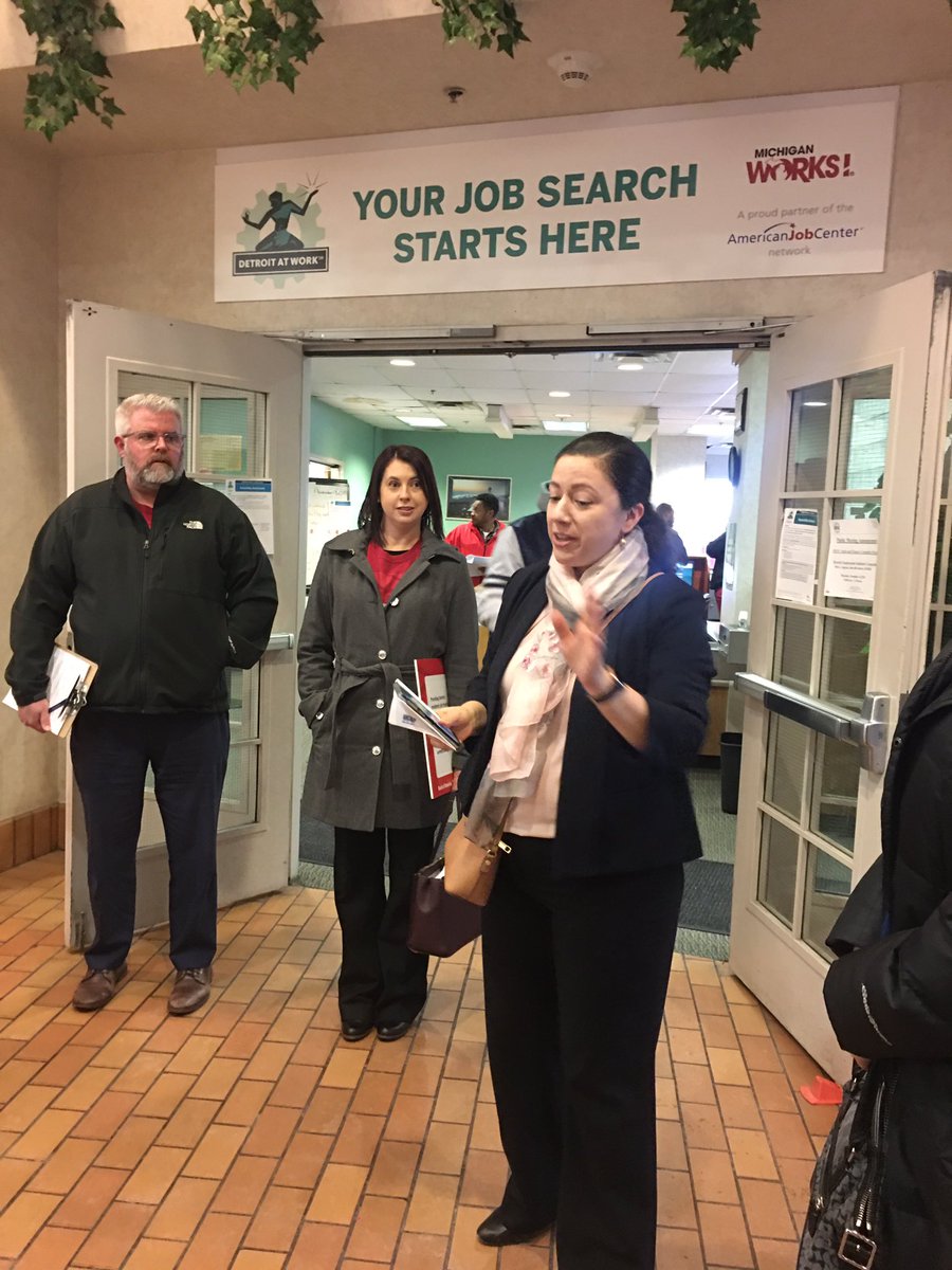 MariaSerravalle's tweet photo. SER Metro is moving our community! Please engage and learn what they do! #MiBofA #Give2019 #education #familycenter #buildskills https://t.co/YqYQy77Oov