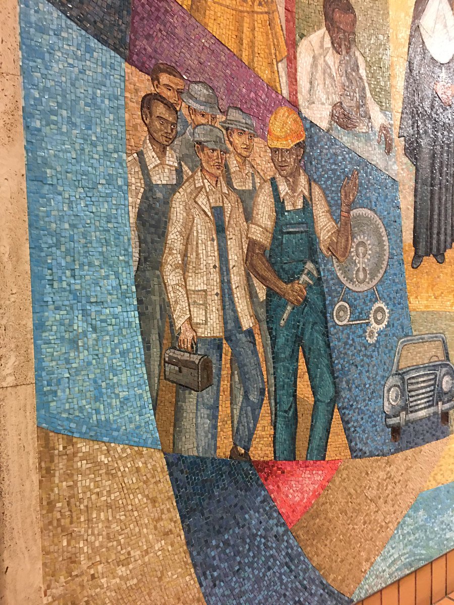 MariaSerravalle's tweet photo. SER Metro is moving our community! Please engage and learn what they do! #MiBofA #Give2019 #education #familycenter #buildskills https://t.co/YqYQy77Oov