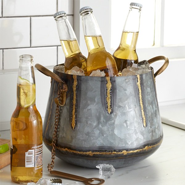 Touch_of_Class's tweet image. Hosting a Thanksgiving get-together with family or friends?  Shop our Serving Essentials to find everything you need to be the host with the most!  Shop now:  bit.ly/375hVgj  

#touchofclasshome #thanksgiving #entertainingessentials #musthaves