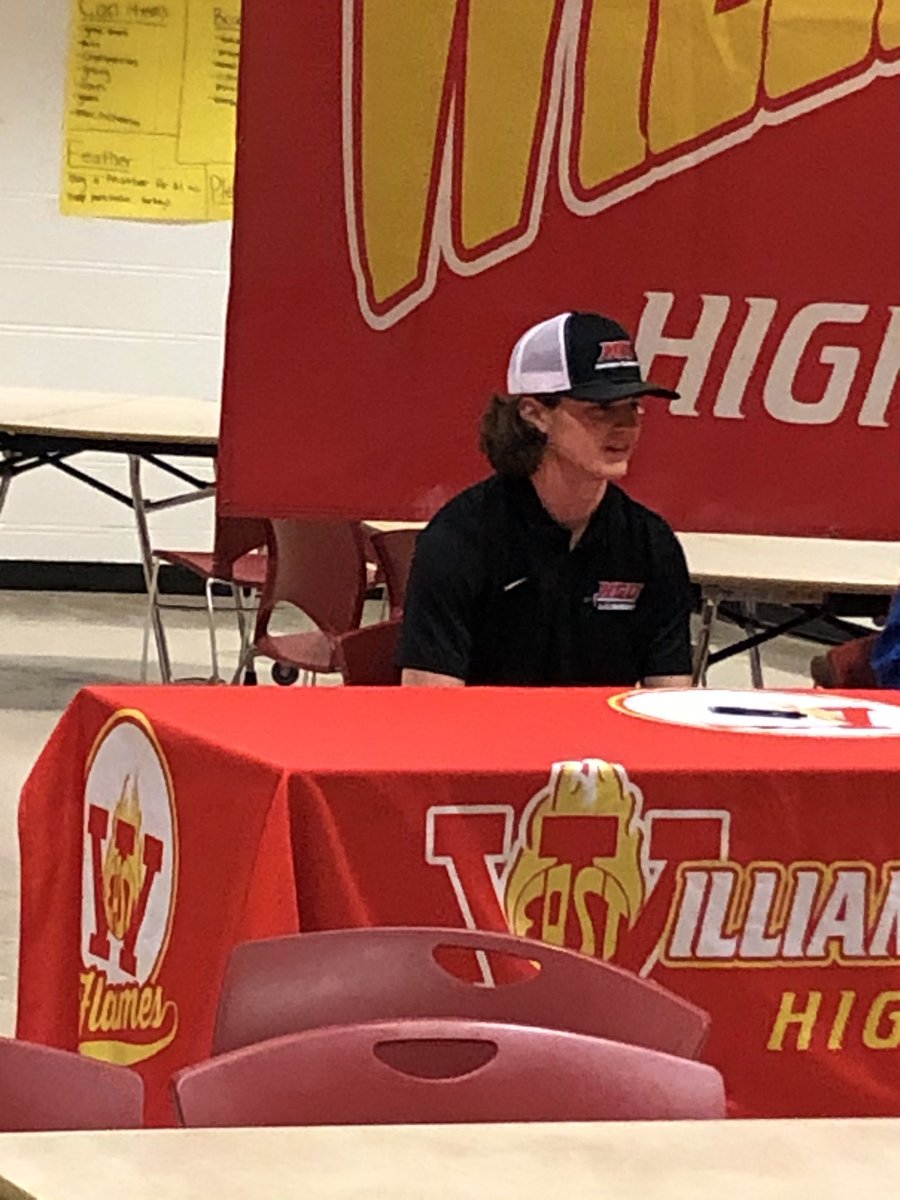 egreenway17's tweet photo. Congrats to Joe on his signing ceremony at Williamsville East HS. North Greenville University is extremely fortunate to@have such an outstanding young man attending its school. https://t.co/ESjxQPElIp
