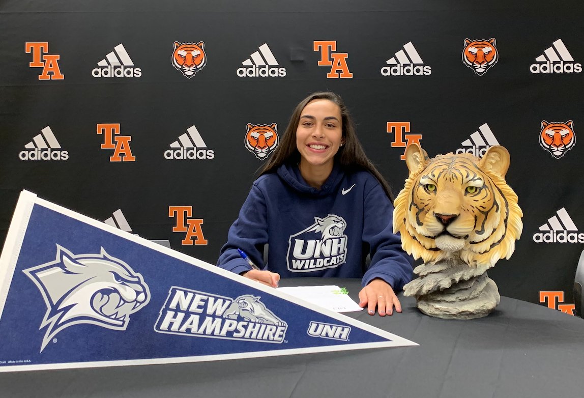 Thayer Academy Athletics (@thayerathletics) on Twitter photo Congratulations to Alivia Kelly on her NLI signing to play soccer at <a href="/UNHWildcats/">UNH Wildcats</a>! #NLISigningDay2019 Congratulations to Alivia Kelly on her NLI signing to play soccer at <a href="/UNHWildcats/">UNH Wildcats</a>! #NLISigningDay2019