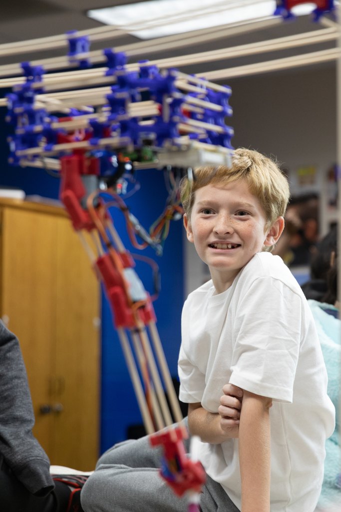 sdaleschools's tweet photo. Representatives from MoreTech visited with EAST students at Parson Hills Elementary. 3rd and 4th grade students had the opportunity to explore the world of robotics and learn how to work and play with robotic arms and launchers! #THEChoice https://t.co/elMLAFqVT1