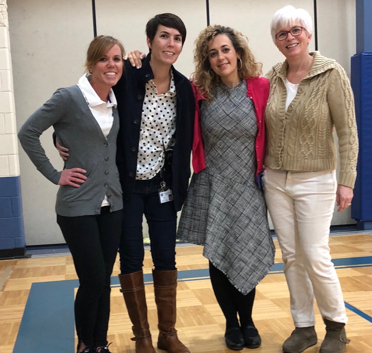 MadeiraESPrin's tweet photo. Today was a little warmer @MadeiraESPrin due to #WorldKindnessDay2019 #CardiganDay Take a minute each day to spread kindness around the @MadeiraSchools @MadeiraOhio @MESfabfourth @brackenjen @MadESCounseling @MrsGmusic @MESFullSTEAM https://t.co/q4rmVR0sds