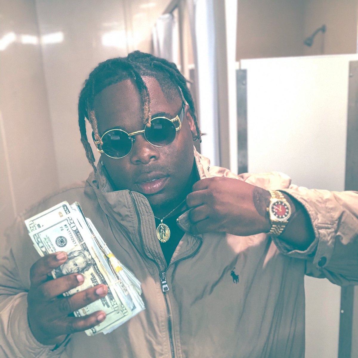 saqib_ko's tweet photo. Got more money than that pussy ass promoter, T up on any Nigga band for band🛠💰#0017th🚦#YoungSidHankton #fuckYoDj #icanFuckYoBabymamas https://t.co/ZtkuuOdNoZ