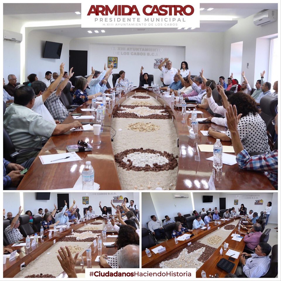 ArmidaCastroBCS's tweet photo. El día de hoy estuvimos trabajando en la Sesión Ordinaria del Consejo Municipal de Ordenamiento Territorial, Desarollo Urbano y Vivienda. Importante trabajar en equipo en los puntos que más adolecen a nuestro Municipio. Sigamos juntos construyendo la #NuevaHistoriaDeLosCabos. https://t.co/5JWhsGQ2Ao