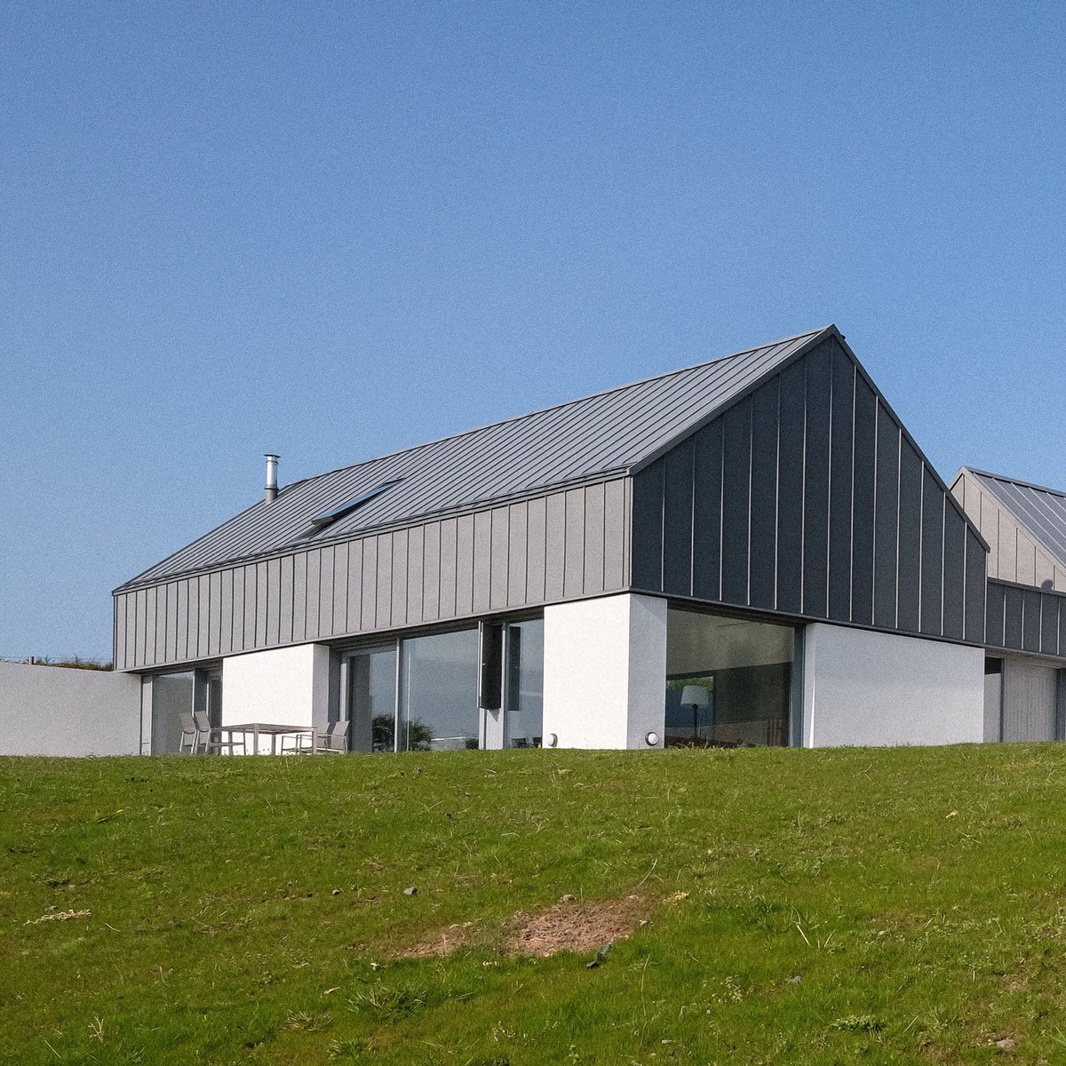 WINNER: House Lessans by McGonigle McGrath bit.ly/2pt51Yj @GrandDesigns #HouseOfTheYear