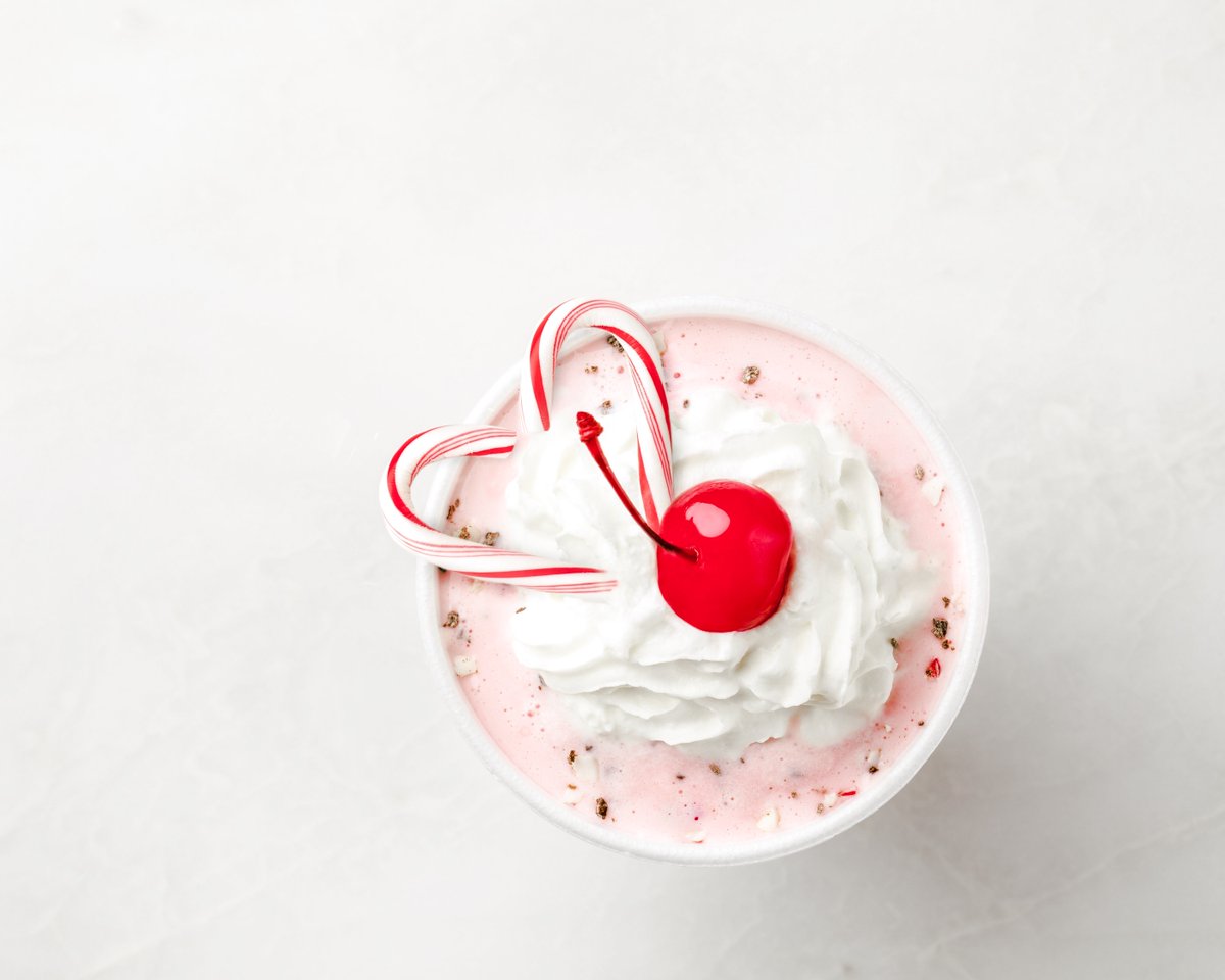 ResearchCFA's tweet image. Our Peppermint Chocolate Chip Milkshake is back! ❤️ Enjoy a taste of the season, available now for a limited time!
#ChickfilAResearchTriangle #PeppermintChocolateChipMilkshake #TasteoftheSeason #TistheSeason #chickfila