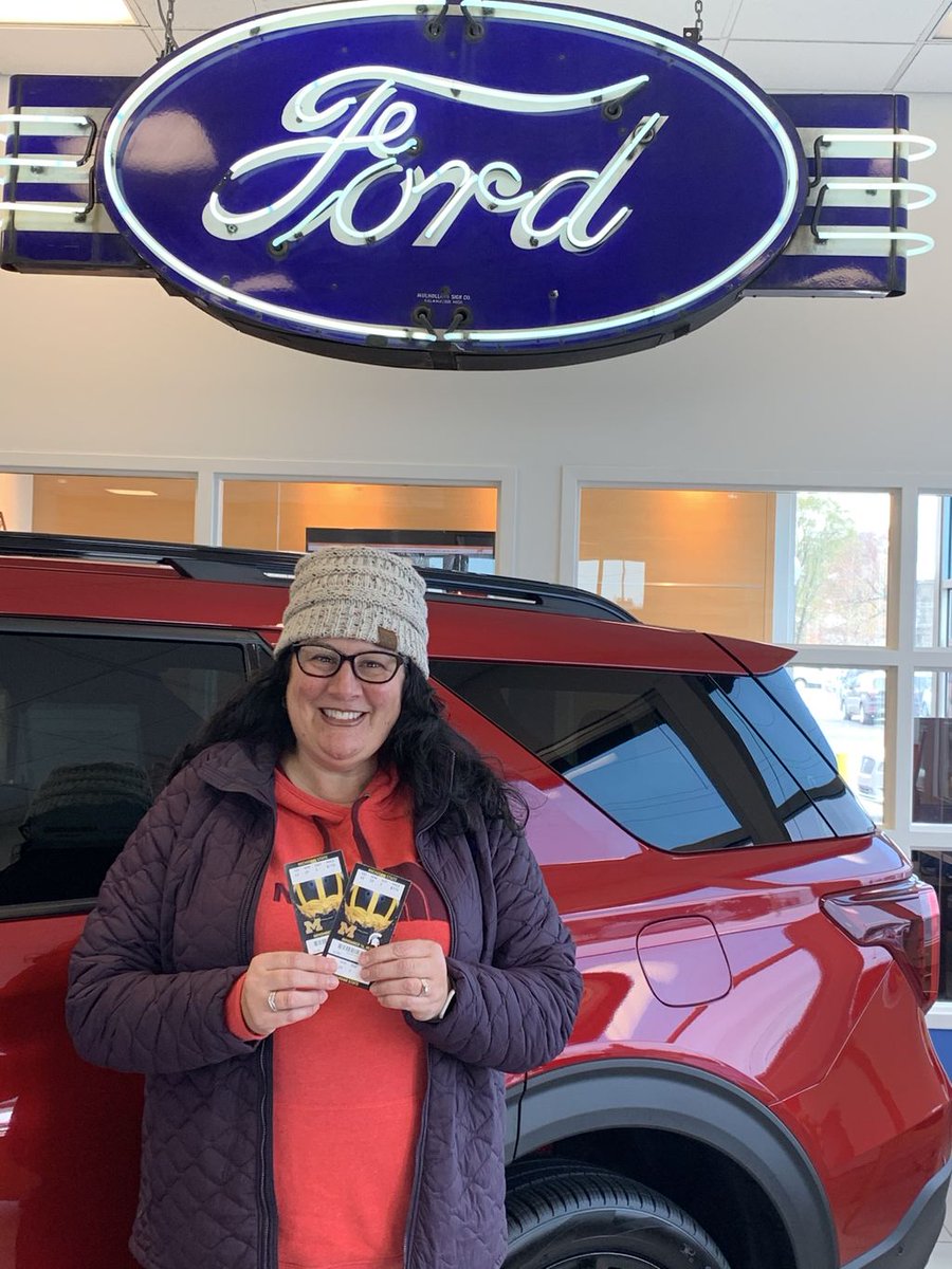 DriveLakeviewFL's tweet photo. Kelly Dunton Gutsue stopped by the dealership to pick up her winnings. 2 tickets to Saturday’s in state battle between MSU &amp; Michigan! Congrats once again and have a blast! #wherecommunitymatters https://t.co/BkSMdPsxgF