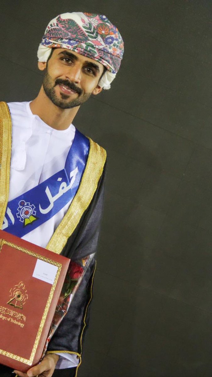 KHALIDALJABRI10's tweet photo. اللهم لك الحمد 🎓

 #shct https://t.co/jJoj8WiR8o