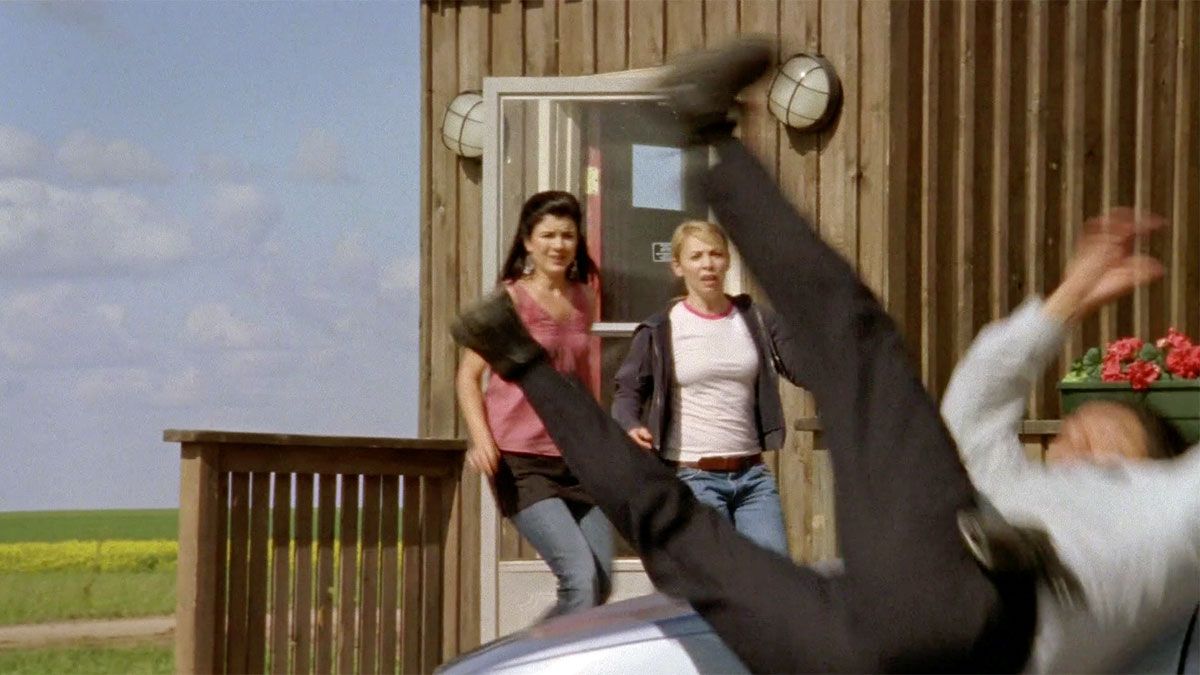 CornerGas's tweet photo. #ThingsGotAwkwardWhen ... She took out the bad guy while you polished the car with your pants.
#CornerGas
#CornerGasxIMDbTV https://t.co/AWb5bIzTFr