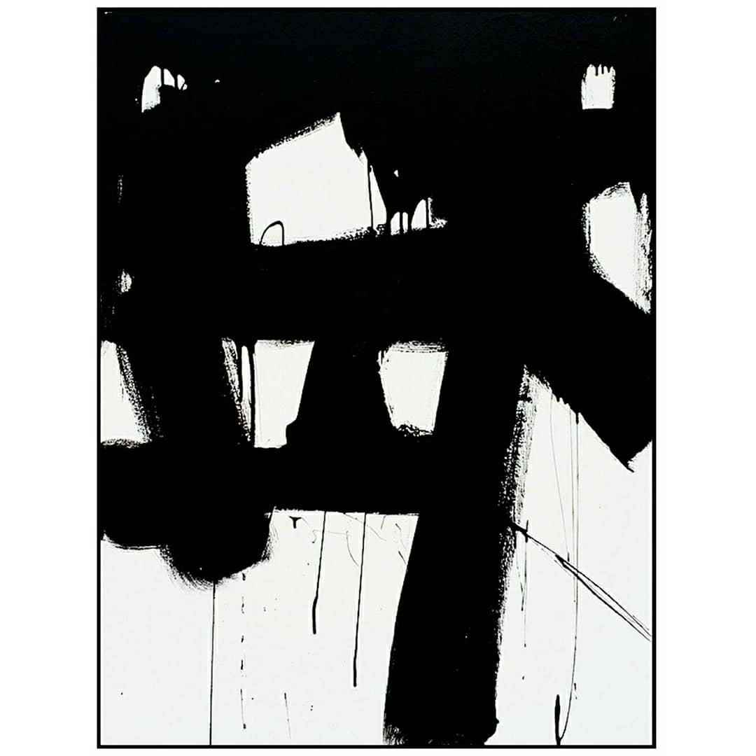 Less is more. This classy work of art by contemporary abstract artist <a href="/peter_triantos/">skullster.eth</a> completes a luxury atmosphere with its elegant vibes.

Black and White 84, 2019, acrylic on canvas, 48" x 36"  petertriantos.com/bw-84-inquire-…