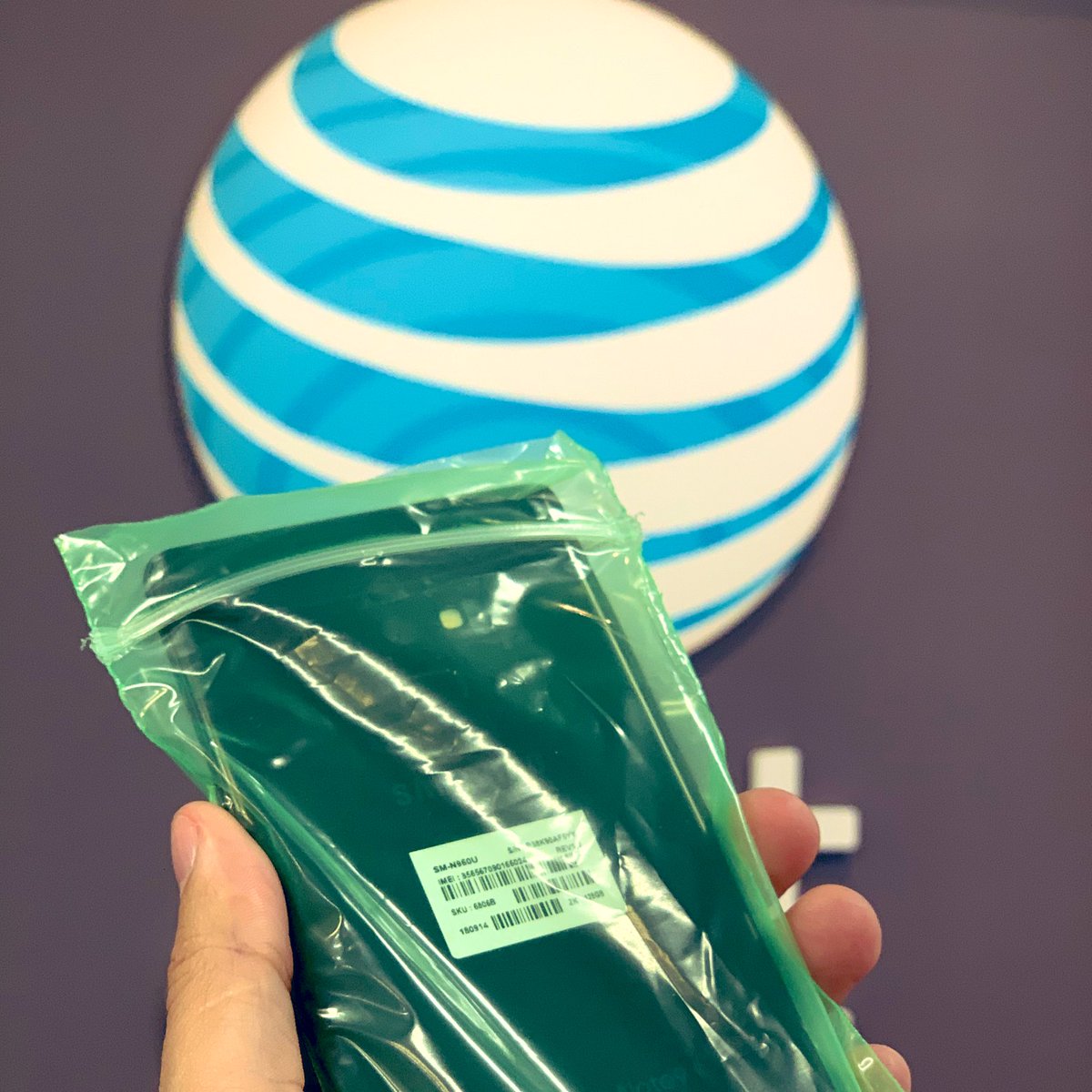 Triangle Team!!!💪🏻 #fillthebag <a href="/JakeAraghi/">Jake Araghi</a> <a href="/elthonmunoz/">Elthon Munoz</a> @ATTPortablesEVD <a href="/LoganEaves2/">Logan Eaves</a>