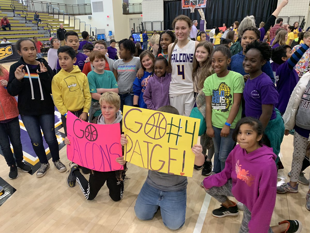 MontevalloWBB's tweet photo. A great win on Education Day aided by our unbelievable fans from Montevallo Elementary! Thanks so much for your support and connecting with our players this semester! #RiseAbove @UMFalcons @Shelbyedk12alus https://t.co/UgHqytP97d