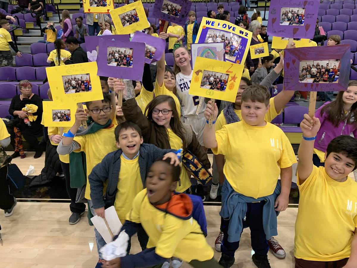 MontevalloWBB's tweet photo. A great win on Education Day aided by our unbelievable fans from Montevallo Elementary! Thanks so much for your support and connecting with our players this semester! #RiseAbove @UMFalcons @Shelbyedk12alus https://t.co/UgHqytP97d