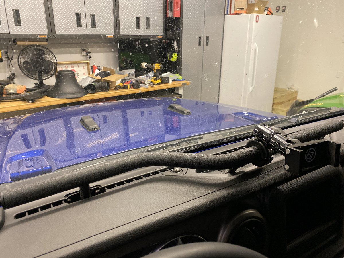 scotthatten's tweet photo. The Vector JLE-Dock is amazing!!!! Very well engineered! #Jeep #jeeplife #vectoroffroad https://t.co/RUbVy9BBBN