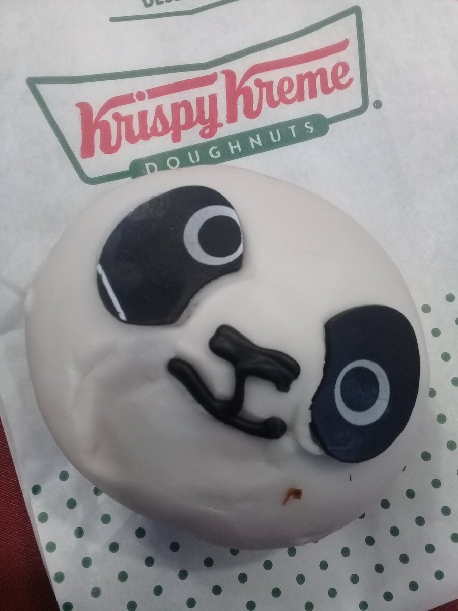 KariXicotencatl's tweet photo. Pandivalismo ¡¡ #FelizMiercoles Gracias por la edición especial 😋😋 @MexKrispyKreme 🐼
#RompeDietas 🐷
Sólo por hoy 😅 Celebrando las buenas noticias 😊 https://t.co/Gw4mAxFton
