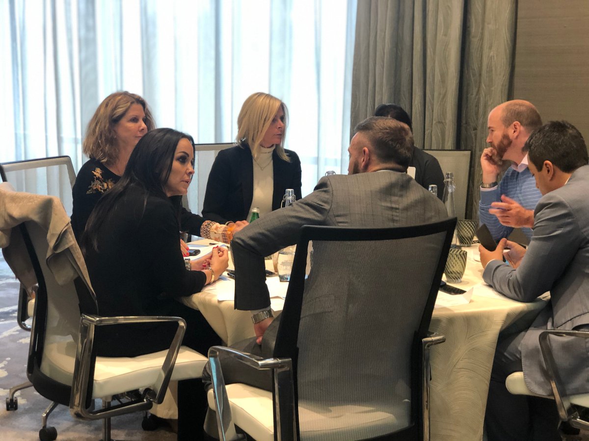 ChristiesHomes's tweet photo. Congratulations to our 2019 #MastersCircle members! First networking session in progress! #CIRE19Lux https://t.co/kmJeku0Lb1