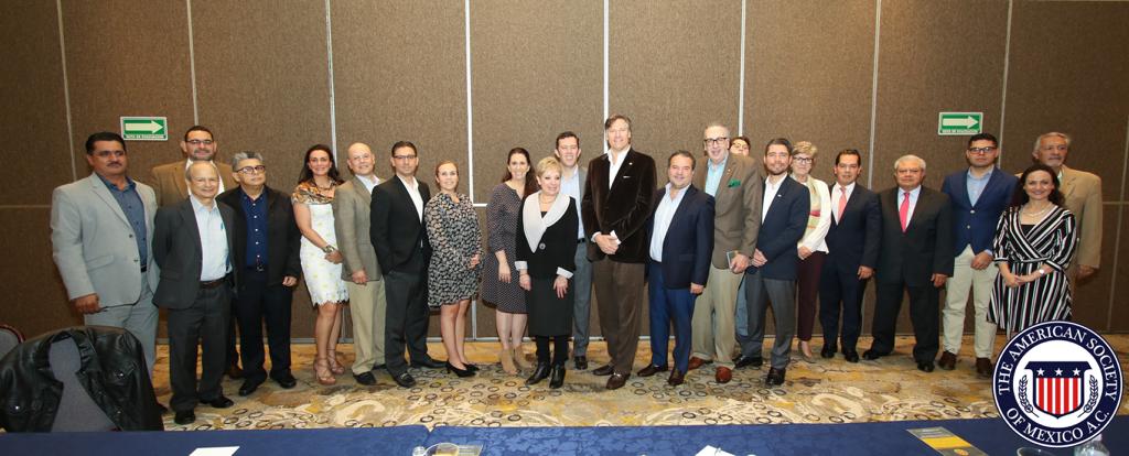 PhoenixinMexico's tweet photo. Happy Birthday to Ambassador Christopher Landau. The American Community and #GreaterPhoenix in Mexico thank you for your service in benefit of both nations. #USMx #USMCAnow @USAmbMex https://t.co/8kCUP1h3Gz