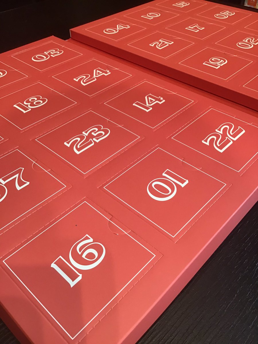 Get in the Holiday spirit with our Christmas Countdown Advent calendar!

24 different tea bags for every day of December. Popular tea include: French Earl Grey, Green Rose, Packs A Peach and many more!

We hope to see you soon at the Roseville Galleria mall‼️❣️

#t2tea #tealovers