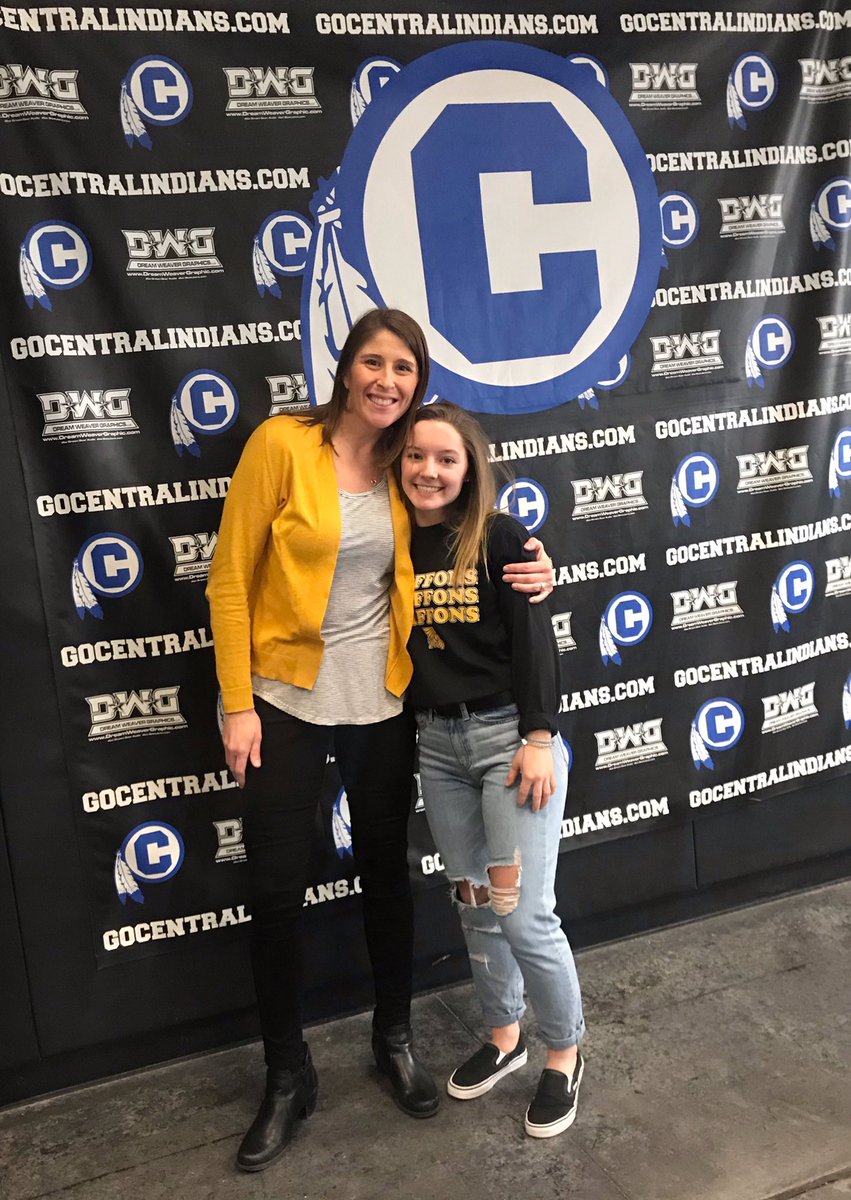 Congratulations to our very own Abby Sollars! We are so proud of you! Missouri Western is very lucky! You’ll look great in black and gold. 💛🖤🏐 Enjoy the journey! #family