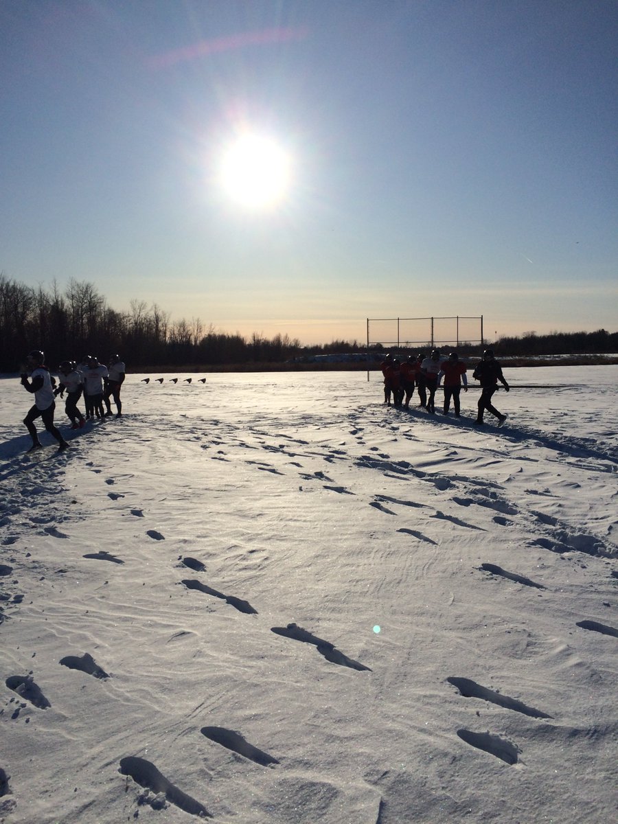 SMHSJrFb's tweet photo. Some Football Math:
38 practices(76 hours) + 8 games(7 wins) + 4 bus trips (575 km) + 40 tough and resilient young men + 4 dedicated coaches = 1 chance at the Ottawa and Valley Jr HS Football Championship! Tomorrow 11am Beckwith. #man1fb2 #tpw #mystmark #footballmath
@StMarkOCSB https://t.co/m3X2R33GRl