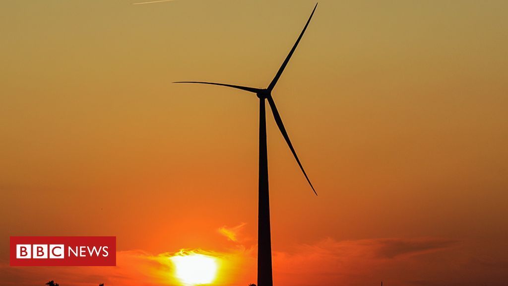 RenewableAdvice's tweet photo. Some of the tallest onshore #windturbines ever built in the UK are being proposed for a site near Langholm! E Power Ltd has tabled plans for up to 25 of the 220m (720ft) high structures to the west of the town - https://t.co/rSzb23yO9x https://t.co/248fkNb8Jh