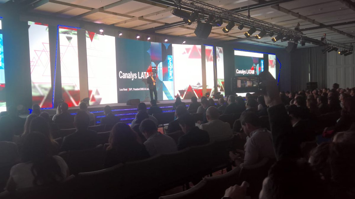 DesarrollosNEA's tweet photo. #DesNea presente en la #Canalys #Bogota 🇨🇴. El evento de canales de IT más grande del mundo, donde se reúnen principales vendedores, distribuidores y revendedores para discutir las nuevas tendencias de la industria y crear oportunidades de ventas
#Canalyschannelsforum2019 https://t.co/WeWWeXbG4M