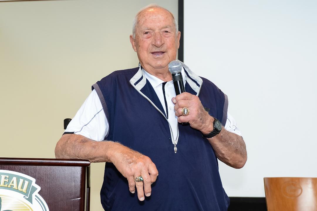 PFRA on Twitter "RIP former Bear, Ram, & Packer QB Zeke Bratkowski who