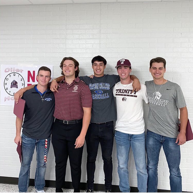 Csmash_7's tweet photo. Congrats to all my brothers who signed today to continue their career at the next level. Big things to come this year! https://t.co/n4ANbb6UFq