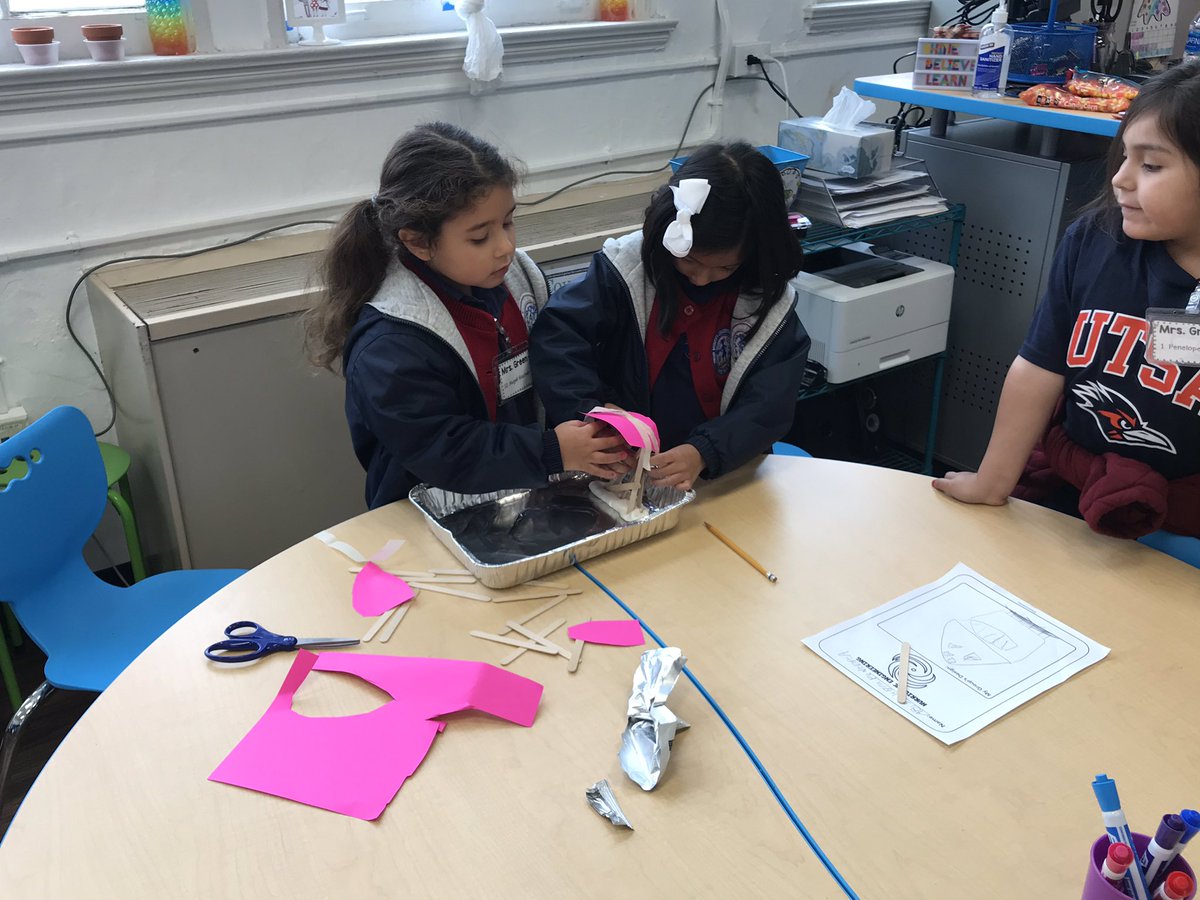 AndreaPitts86's tweet photo. Learning about severe weather through STEAM Integration. Our kindergarten students designed homes to withstand a simulated hurricane! #futureengineers #YWLAP @YoungPrimary #YWPN @ywprep #fearlessgirls https://t.co/o8TtmZ6ZO2