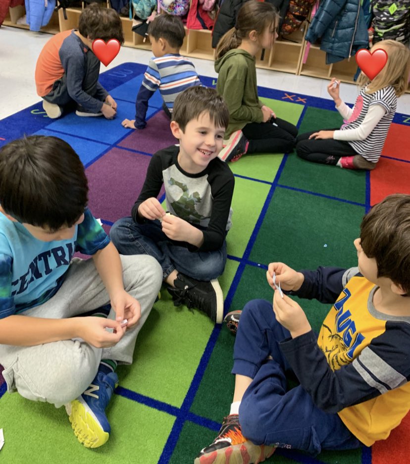 preschoolsandy's tweet photo. Great time having #wordconversations as another way to practice the meaning of the words from our #wordstudy sort! 🗣👥🧠👍🏼#wordstudythatsticks @PamKou #beyourbestwithnest #rockgrnj https://t.co/HbLCMwxLZV