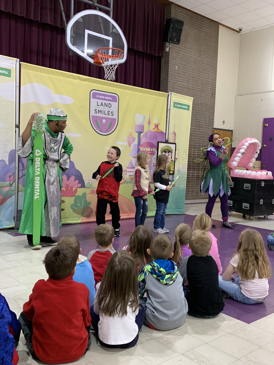 MrsCook1stGrade's tweet photo. Delta Dental came today an put on a great skit about healthy teeth and gums! @SalisburyEleme1 #ShineSES https://t.co/rHTZh3jOHD
