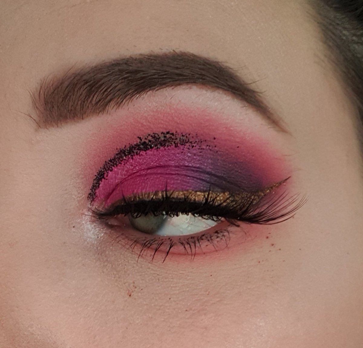 NatashaMcCallu7's tweet photo. #look4 #ConspiracyPalette #bysglitter @shanedawson @JeffreeStar @BYScosmetics https://t.co/GObSgsJOqZ
