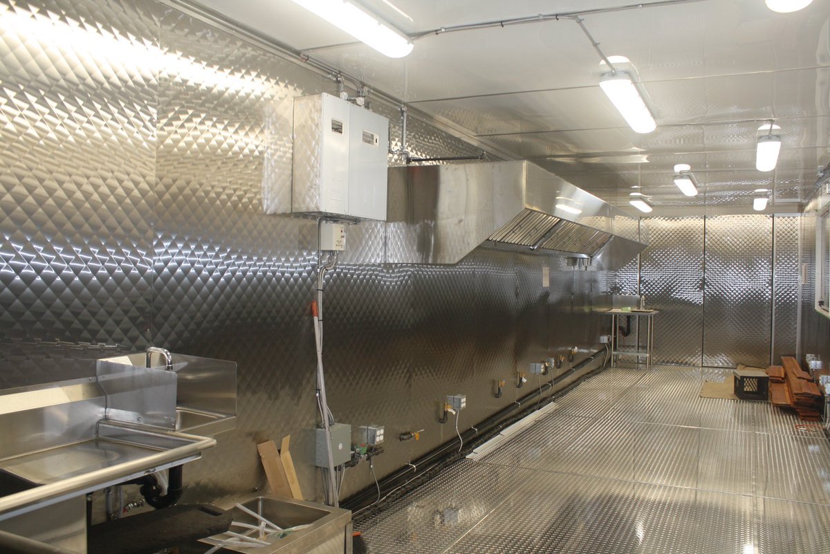StreetFoodDubai's tweet photo. The #Cypressmountain #containerkitchen is almost ready to head out. Few final touches on the interior and cedar siding on the exterior and shes ready to go. All equipment being installed up the mountain and ready for this Winters Ski Season. glen@foodtruckkings.com for info #YVR https://t.co/CMVUrQX4gm