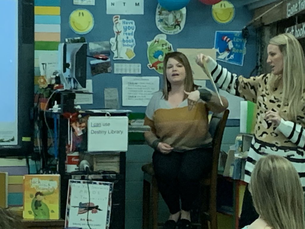 shminard's tweet photo. Thanks to the Bellaire Elementary staff for letting us share information about communication disorders! @CandiceF16 @bpsb_slps #thebestaccessory https://t.co/ieUXlu46C2