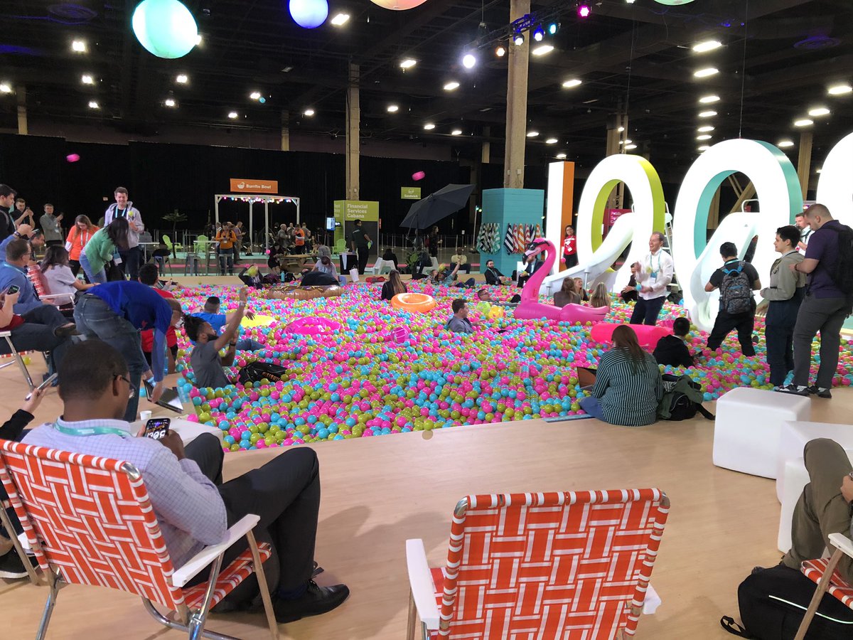 cmdenmeade's tweet photo. Data pool?? Data pool!! #data16 https://t.co/GngqANyCAt