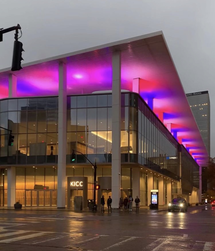 KYConvention's tweet photo. The days may be getting shorter, but that just means you can see our pretty lights on your drive home 😍 

📸 : dbcollins_photos

#KICC #LouisvilleLove #KYVenues #DowntownLouisville https://t.co/ilxmpFeFjE