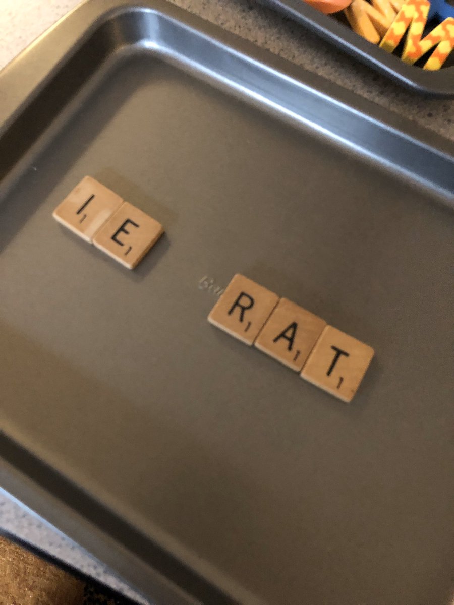 bourne_carrie's tweet image. Les centres de littératie efficaces qui sont liés à ceux que les élèves apprennent et qui cible des résultats d’apprentissage clairs avec les maternelles @bridgebulldogs @david_harel #sd38learn