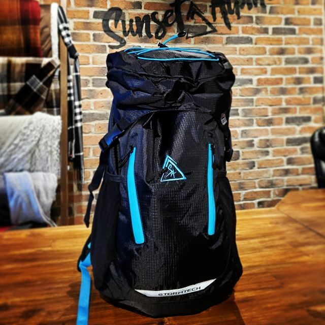SunsetAlpineAB's tweet photo. We ❤❤❤ colour matching! Check out this great Stormtech bag, donated to a local business for a silent auction!

#custombranding #embroidery #stormtech #colourmatching #threadmatching #shoplocal #supportlocal #bowvalley #banff #canmore https://t.co/24LHFd36pX https://t.co/Mn7puLg7HR
