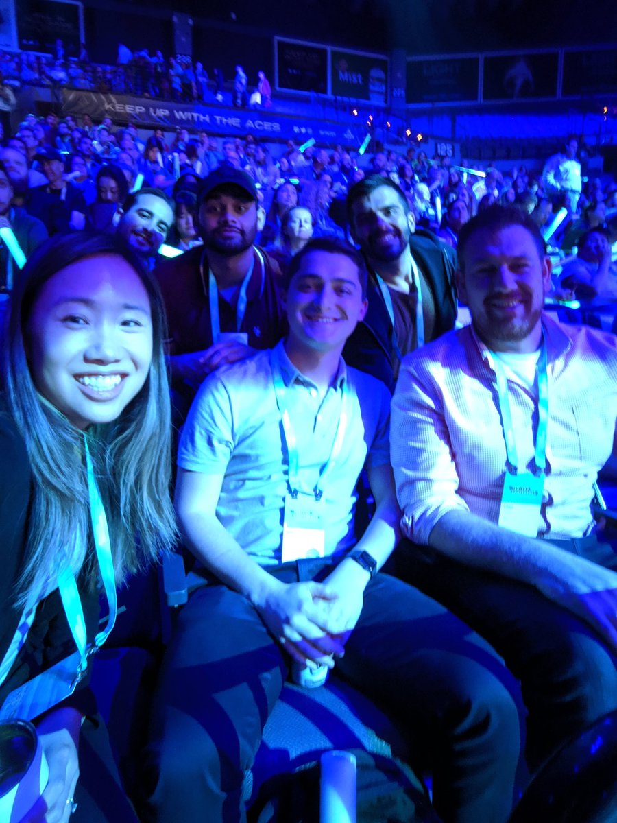 emilylong17's tweet photo. Amped for @tableau #ironviz #tc19 go Hesham!!!!!! #JLL #datanerds https://t.co/QzqtoTHQ6y
