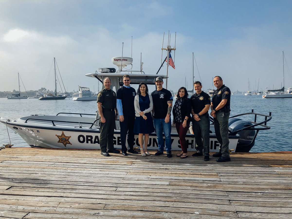OCSDHarborOps's tweet photo. #OCSDHarborPatrol deputies created a #Movember t-shirt to raise money awareness for prostate cancer. Together we raised over $2,000! And today, we were able to donate it all to @hoaghealth for prostate cancer research. Thanks to everyone who bought a t-shirt for the cause!👕 https://t.co/Lmismd6nIt