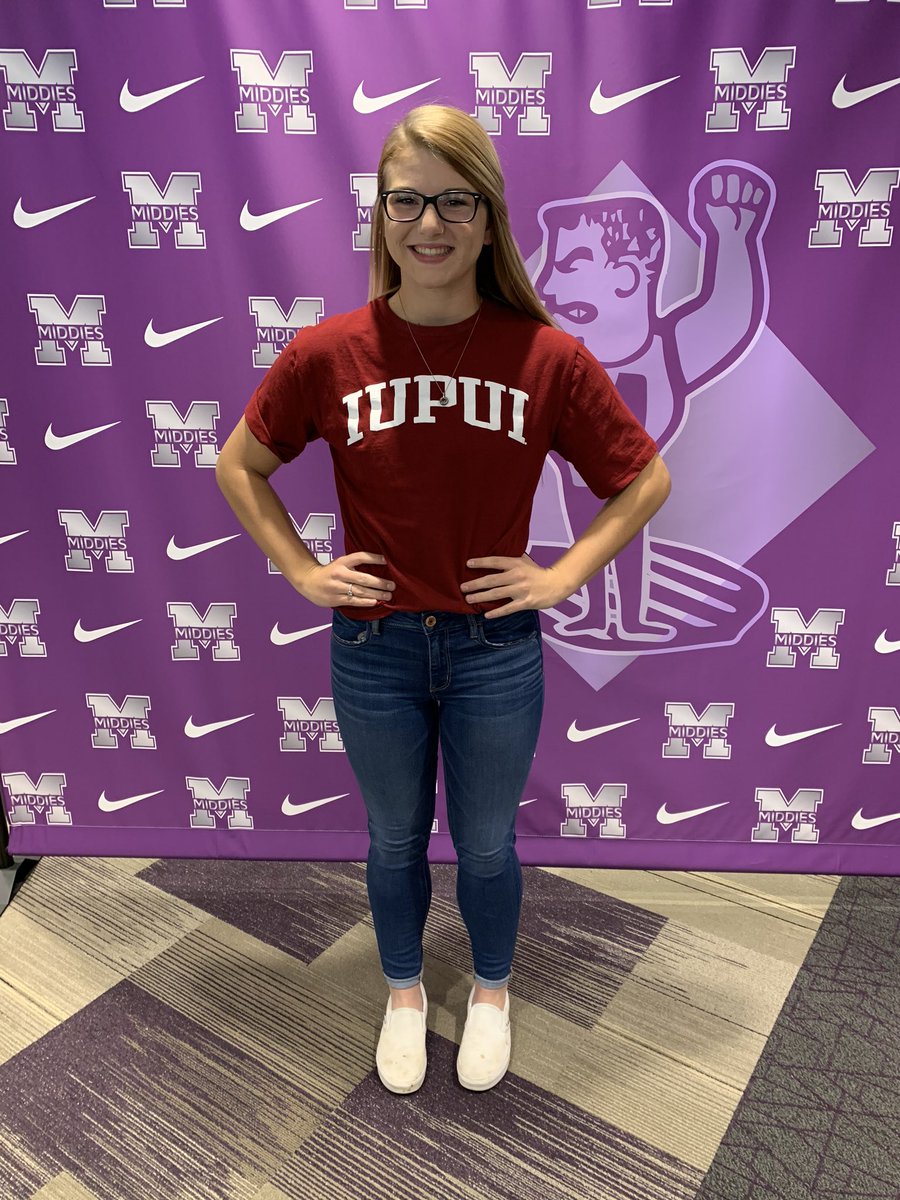 middie_softball's tweet photo. Celebrating our girl, Carly Metcalf, today as she signed with D1, IUPUI!!❤️ What an amazing scholar-athlete! Proud of her & all her accomplishments! #GoCarl #MiddieRising #MiddieSoftball #RepTheM #CollageAthlete https://t.co/zE9VblKTcN