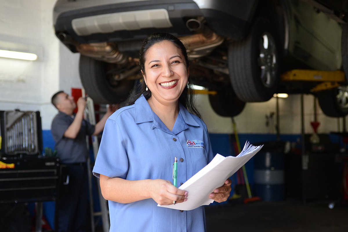 Rising Tide Entrepreneurs create brighter futures not just for themselves, but also their communities. RISE: The Challenge finalist Hilda Mera &amp; S&amp;A Auto Repair in #Newark empower women thru auto workshops like How to Change a Tire &amp; Brakes System 11/16! saautoshop.com
