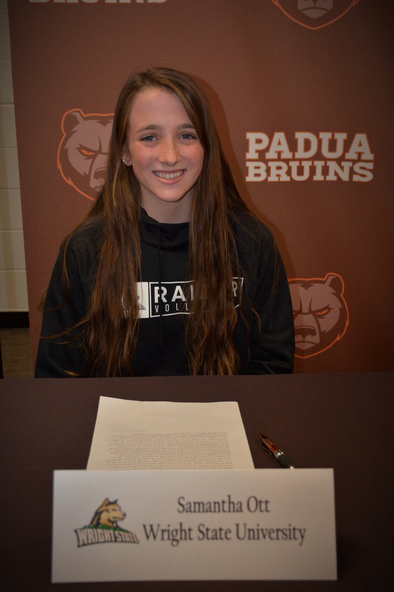 sammi_ott's tweet photo. Officially a Raider !! 🏐💚Super excited to start this next chapter in my life!! #RaiderUp https://t.co/0YMhNsisOC