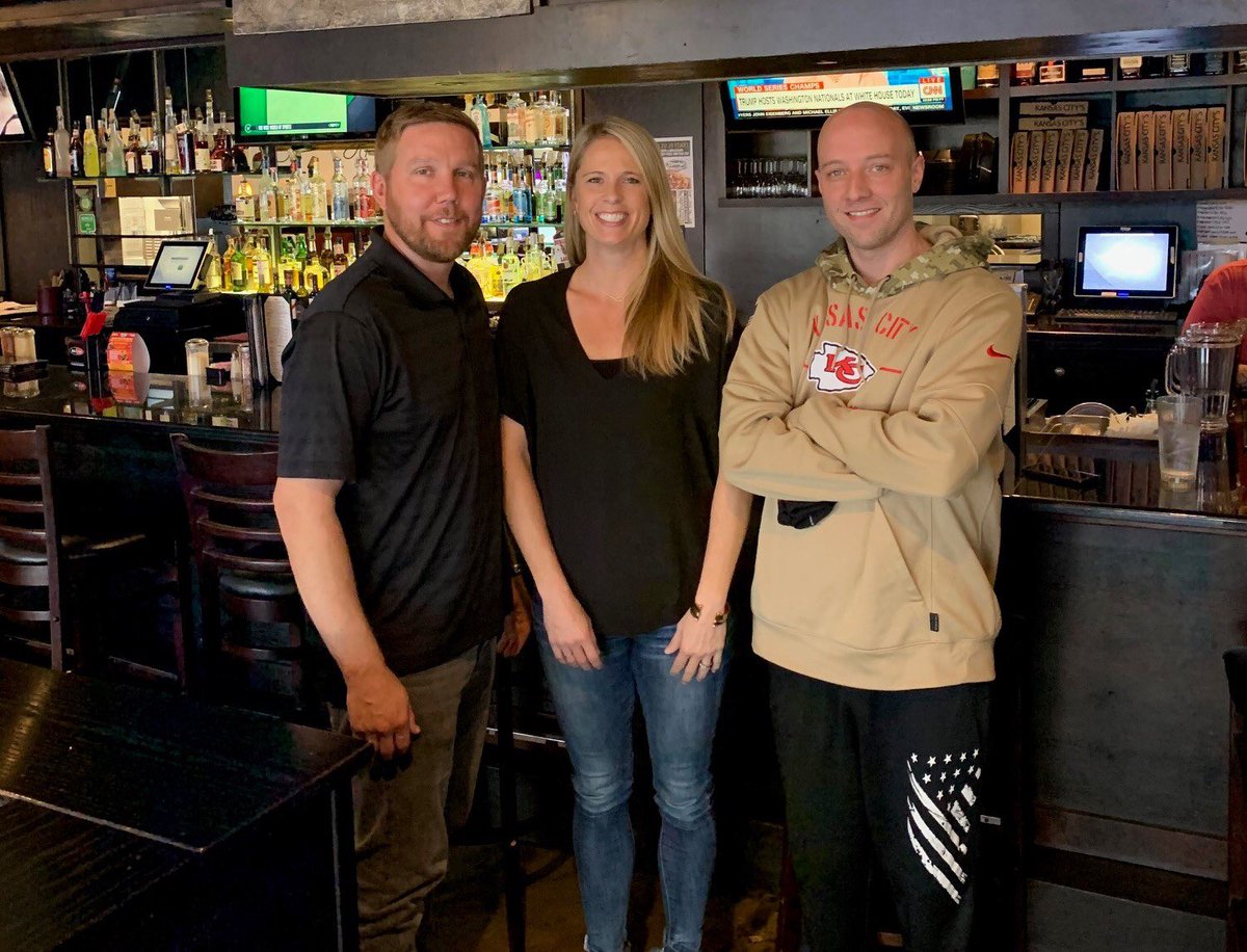 MinskysPizza's tweet photo. Congratulations to the 4th Winner of Minsky’s @tkelce @87Running Ultimate Game Day Experience, Leigh Salsider!
Leigh & wife Christi won Chiefs tickets, Minsky’s gift card & a meet & greet with Travis. One more chance to win so be sure to #AddaBuck!
https://t.co/JeJlcH803b https://t.co/LncWZL0hYD