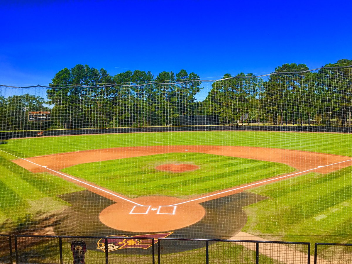 AustinTse18's tweet photo. It’s been a long road but I am proud to said that I am committing to Erskine College for baseball and I would like to thank all my coaches and family for guiding me through everything and I can’t wait to get my college career started #TheFleet #FleetBaseball https://t.co/q5a7CjzQU7