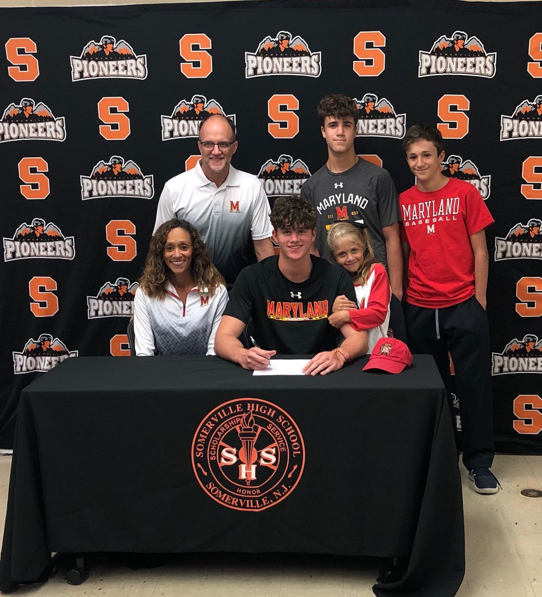 In one of the FIRST Letters of Intent in the 2019-2020 school year. The Diamond Club wants to congratulate Gavin Stellpflug who will “Toe the Slab” for the Univ. of Maryland! #VILLEbyexample #feartheturtle @villebaseballnj @nenepflug @GFoleySHS @VillePioneers @Ville_Sup